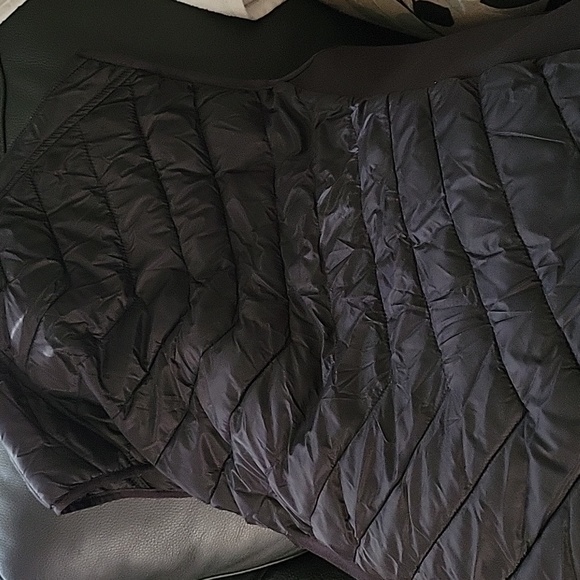 Ski Vest - Picture 3 of 3